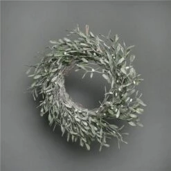 Mistletoe Frosted Wreath - 56cm
